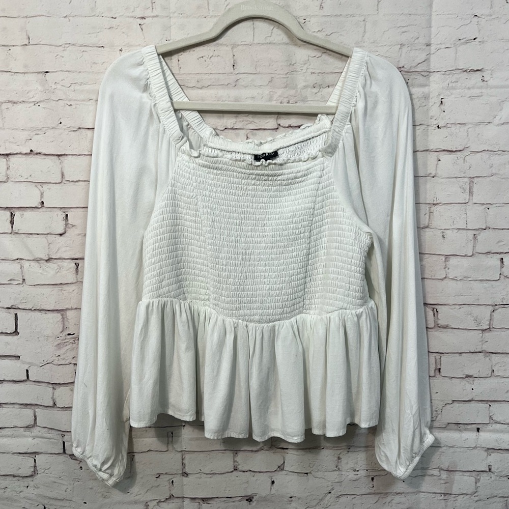 Torrid sz 00 Large White Blouse Boho Milkmaid Long Sleeve Smocked Shirt romantic